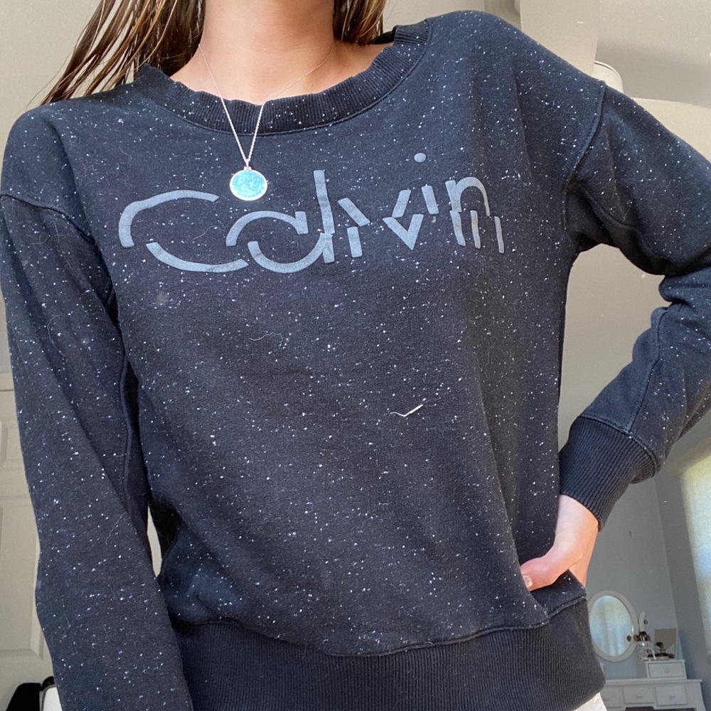 CALVIN KLEIN crewneck!!